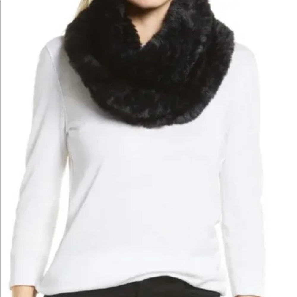 La fiorentina Black infinity Scarf Faux Fur Luxury Scarf